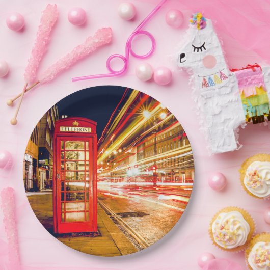 イギリスの赤い電話ボックスとの夜のロンドン ペーパープレート (パーティー)