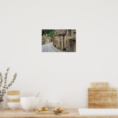 イギリスのCastle Combeのハチミツ色のコテージ ポスター (キッチン)