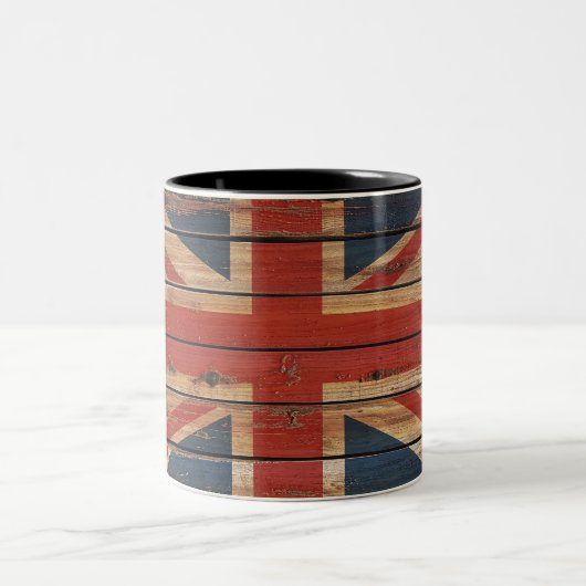 イギリス素朴な木製の旗 ツートーンマグカップ (中央)
