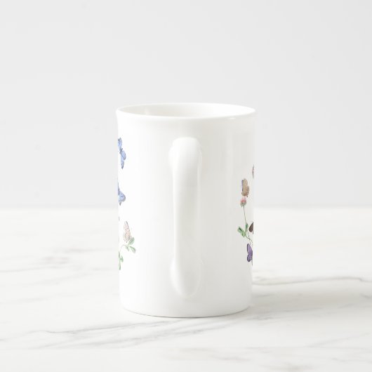 イギリス骨灰磁器のマグの蝶 ボーンチャイナマグカップ