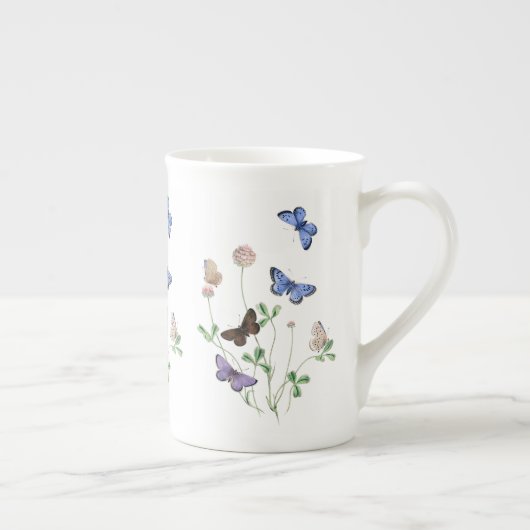 イギリス骨灰磁器のマグの蝶 ボーンチャイナマグカップ (右)