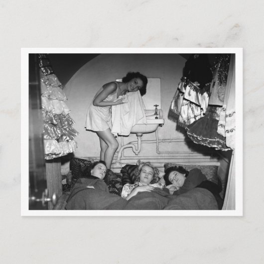 イギリス&ザ・ブリッツの戦い：#27風車の女の子 ポストカード (正面)