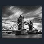 イギリス，ロンドンのプール ポスター<br><div class="desc">タワーブリッジ、リバーThames、ロンドン、イギリス |ジェイソン・フレンド・フォトグラフィー | AssetID: 129230361</div>