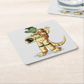 イグアノドンは宇宙服を着た。 スクエアペーパーコースター (アングル)