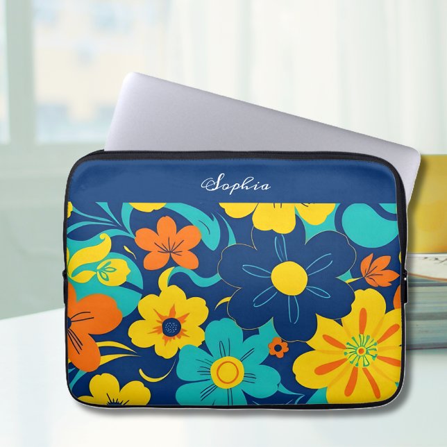 イグサカラフルス開花 – ドーパミンスタイル-レトロ花 ラップトップスリーブ (Colorful Rush Blooms-Dopamine Style-Personalized Laptop Sleeve )