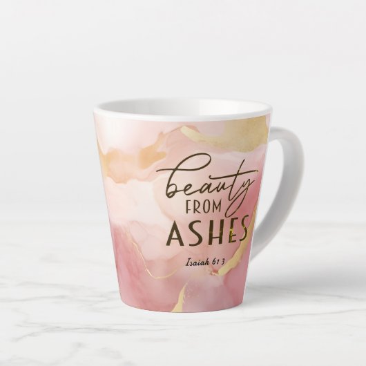 イザヤ61 3美しいアッシュバイブル聖句ピンク カフェラテマグ (右アングル)