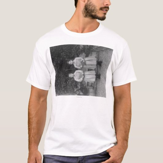 イスタンブールトルコの私立学校の女の子 Tシャツ (正面)