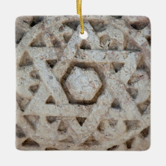 イスラエルの古いダビデの星の彫刻 セラミックオーナメント (正面)