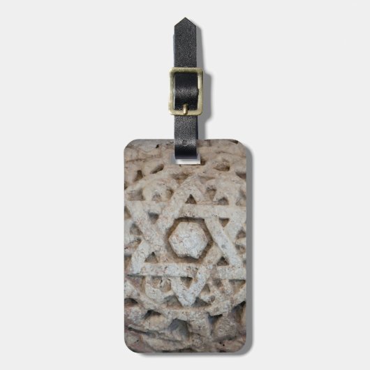 イスラエルの古いダビデの星の彫刻 ラゲッジタグ (正面縦)