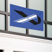 イスラエル国旗の黒いリボンのメモリアルブルー 横断幕 (ビルの外側)