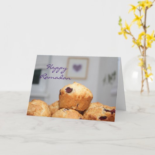 イスラム教の幸せなラマダーンのkareemの菓子のマフィン カード (黄色い花)
