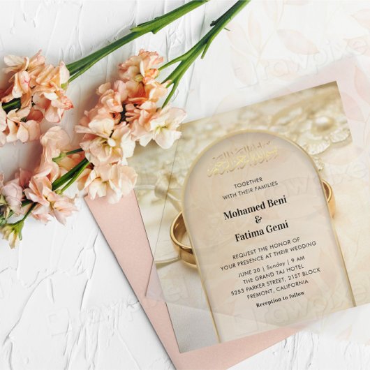 イスラームエレガント結婚式招待状と金ゴールドリングや輪 招待状