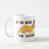 イタチとの混乱 コーヒーマグカップ (左)