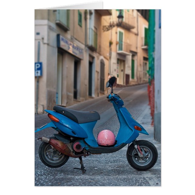 イタリアのスクーター (正面)