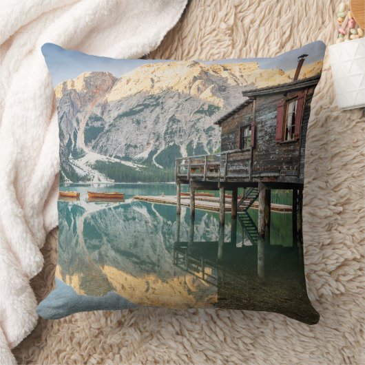 イタリアのドロミテスのラゴ・ディ・ブレイス クッション (ブランケット)