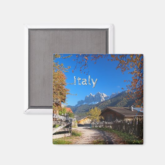 イタリアのドロミテスの村の秋 マグネット (正面/裏面)