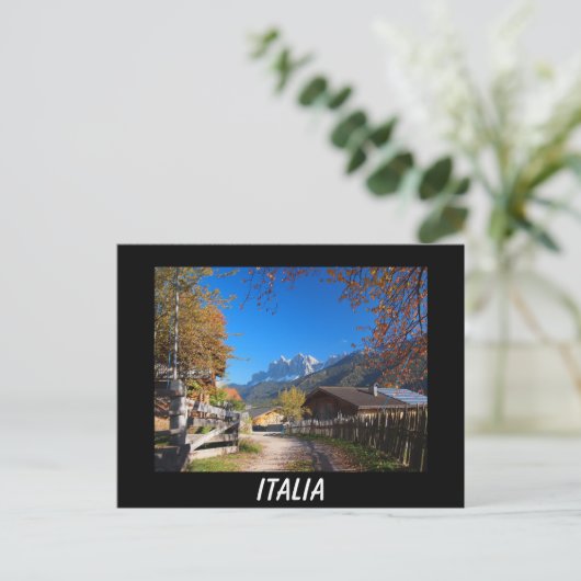 イタリアのドロミテスの秋の黒はがき ポストカード (スタンド正面)