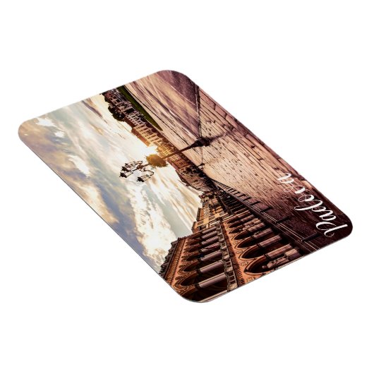 イタリアのパドヴァにある広場の夕日 マグネット (右側)