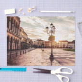 イタリアのパドヴァにある広場の夕日 薄葉紙 (クラフト)