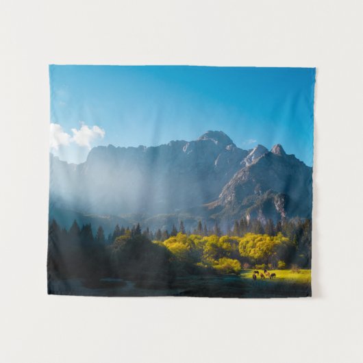 イタリアのフシネ湖で馬に昇る太陽 タペストリー (正面(横))