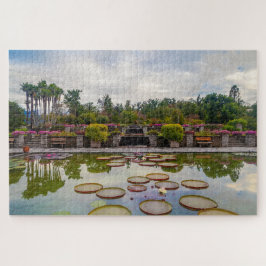 イタリアのマッジョーレ湖に《植物》スイレンのあるプール ジグソーパズル