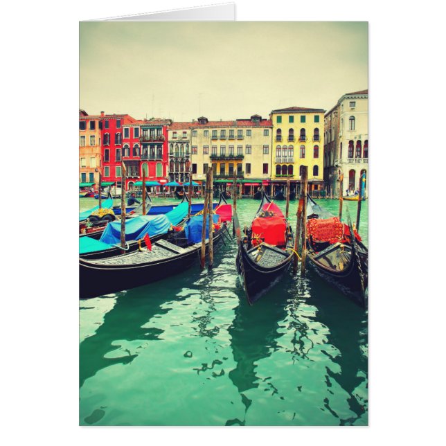 イタリアのヴェネツィア、グランド運河のゴンドラ。レトロ (正面)