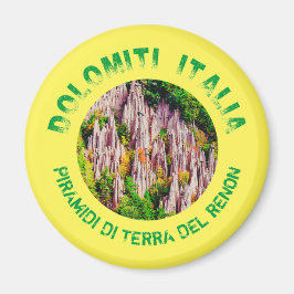 イタリアの南チロルの地球ピラミッド。 マグネット