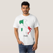 イタリアの地図の中に描かれたイタリア国旗 - お土産コレクション Tシャツ (正面フル)