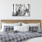 イタリアの通りで白黒のスクーター キャンバスプリント (インサイチュ (寝室))