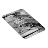 イタリアの通りで白黒のスクーター マグネット (右側)