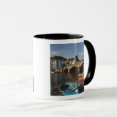 イタリアサルディニアボサテモ沿いの街並み マグカップ (正面右)