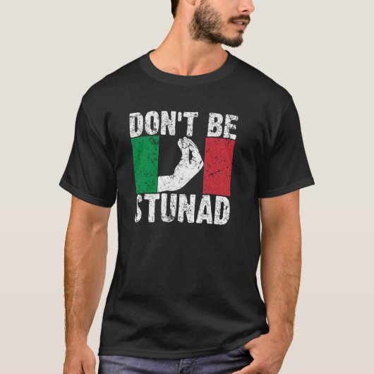 イタリアンおもしろい男性へ女はクール無い Tシャツ (正面)