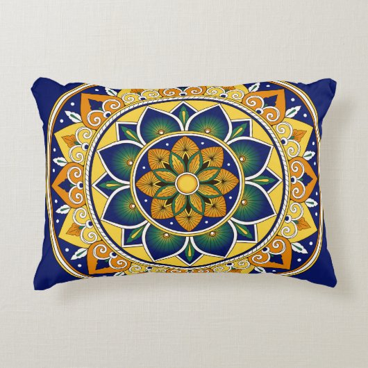 イタリアンなタイルパターン-孔雀のモチーフのマジョリカ アクセントクッション (正面)