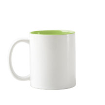 イタリアンな発言を用いるコーヒー・マグ