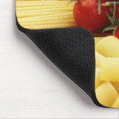 イタリアン料理。パスタとトマト。 マウスパッド (コーナー)