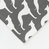 イタリアン・グレーハウンドはパターンのシルエットを描きます フリースブランケット (角)