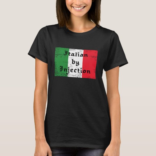 イタリア人と結婚した女性のための面白いTシャツ Tシャツ (正面)