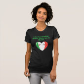 イタリア人の愛情あふれる母の抱擁が家であるデザイン Tシャツ (正面フル)