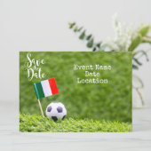 イタリア国旗を持つサッカーボール日付を保存 招待状 (スタンド正面)