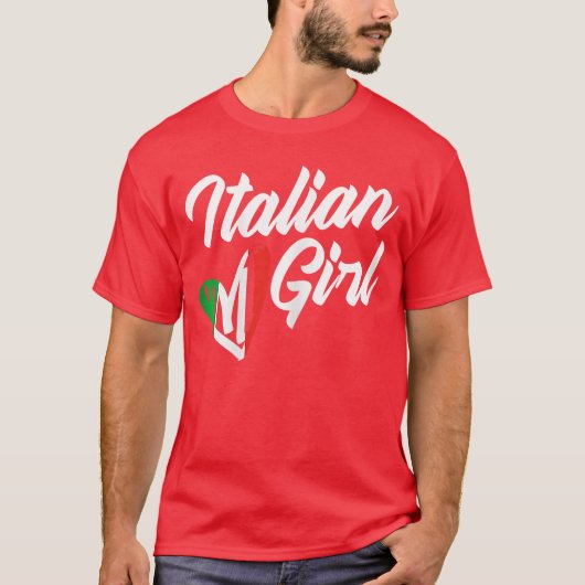 イタリア文化を楽しむイタリア系のかわいい女の子 Tシャツ (正面)