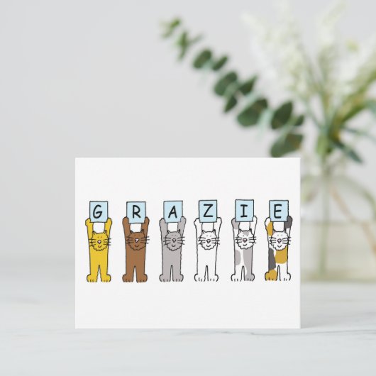イタリア語の「ありがとう」Thank Youと書かれた漫画の猫たち ポストカード (スタンド正面)