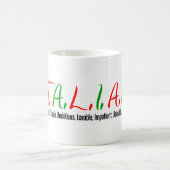 イタリア語は女性の質に文字を入れます コーヒーマグカップ (中央)
