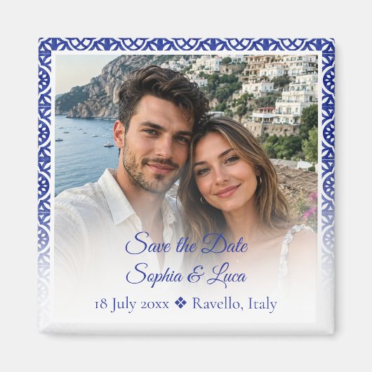 イタリア アマルフィ海岸の青いタイルの写真付きSave the Date マグネット (正面)