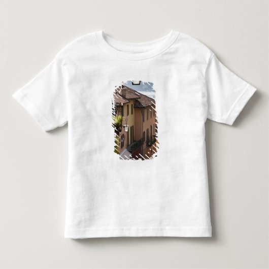 イタリア, コモ県, ベラージオ. サリータ トドラーTシャツ (正面)