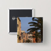 イタリア、サルディニア、カグリアリ。建物と手のひら 缶バッジ (正面&裏面)