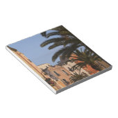 イタリア，サルデーニャ，カリアリ。建物・手 ノートパッド (アングル)