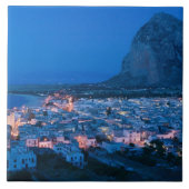 イタリア，シチリア，サンビトローカポ，リゾートタウン タイル (正面)