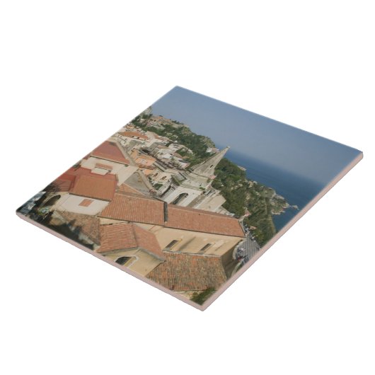 イタリア,シチリア,タオルミーナ:ピアッツァIXに向けて表示 タイル (側面)