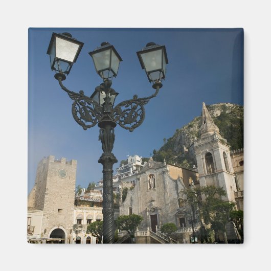 イタリア，シチリア， TAORMINA: Piazza iX Aprile, San マグネット (正面)