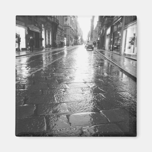 イタリア トゥリン、雨の日の夜の街 マグネット (正面)